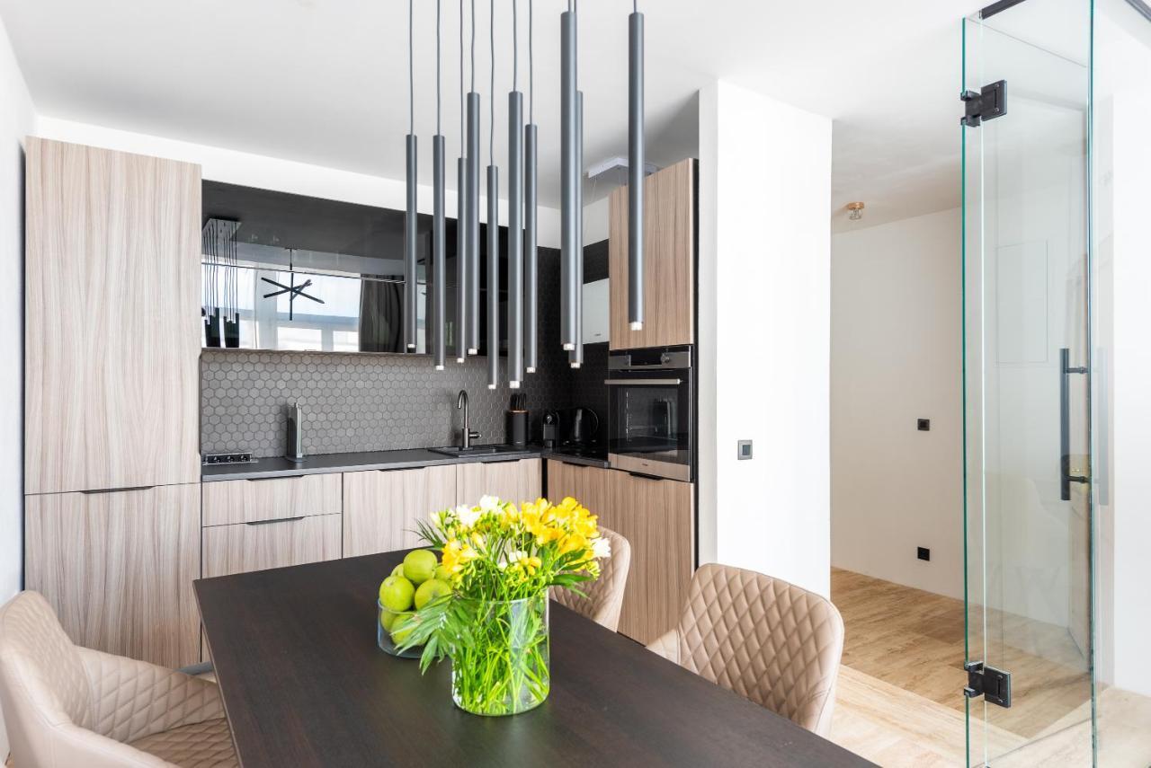 Luxury Apartment With A Balcony And A Terrace Prague Ngoại thất bức ảnh